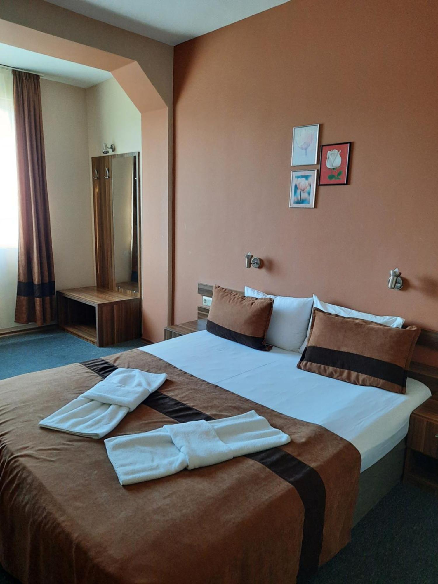 Hotel Mizia Targóvishte Exterior foto